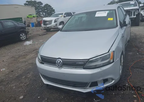 3VW637AJ4DM304644